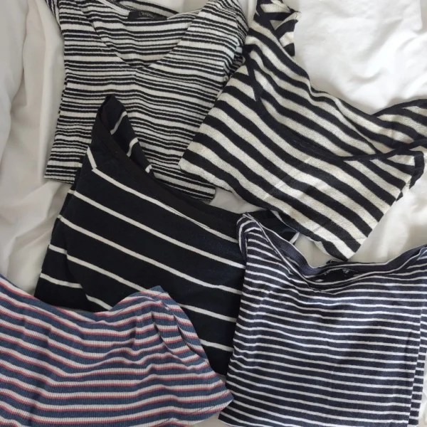 my-11134207-820lb-mfyzzrrpet5a49.webp Preloved Basic Women Tee Women Blouse Women Top Stripes